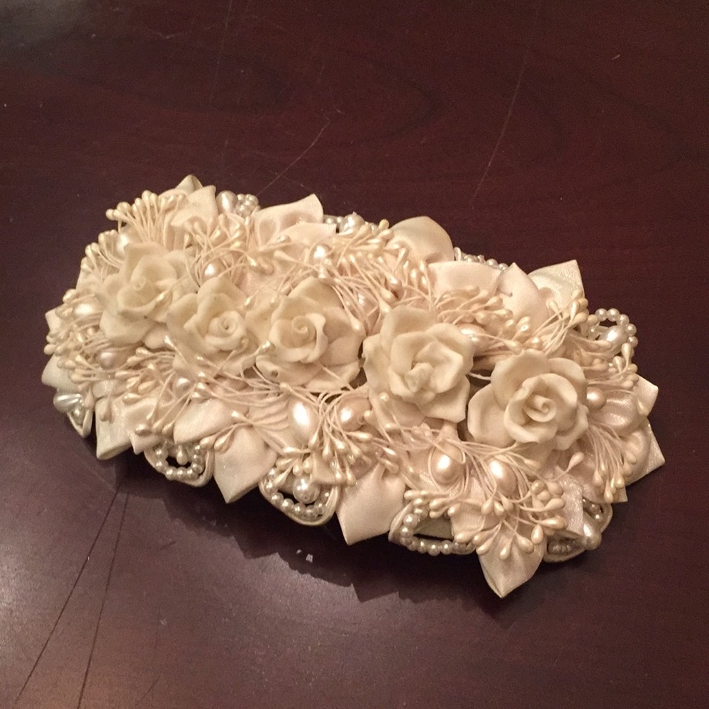 HANDMADE Wedding Barrette (Comb)